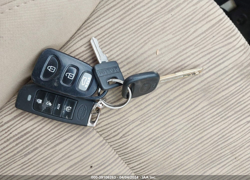 2011 HYUNDAI SONATA GLS VIN: 5NPEB4AC6BH251272