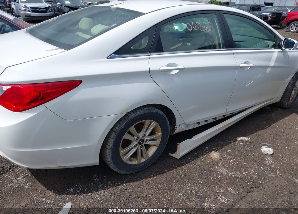 2011 HYUNDAI SONATA GLS VIN: 5NPEB4AC6BH251272