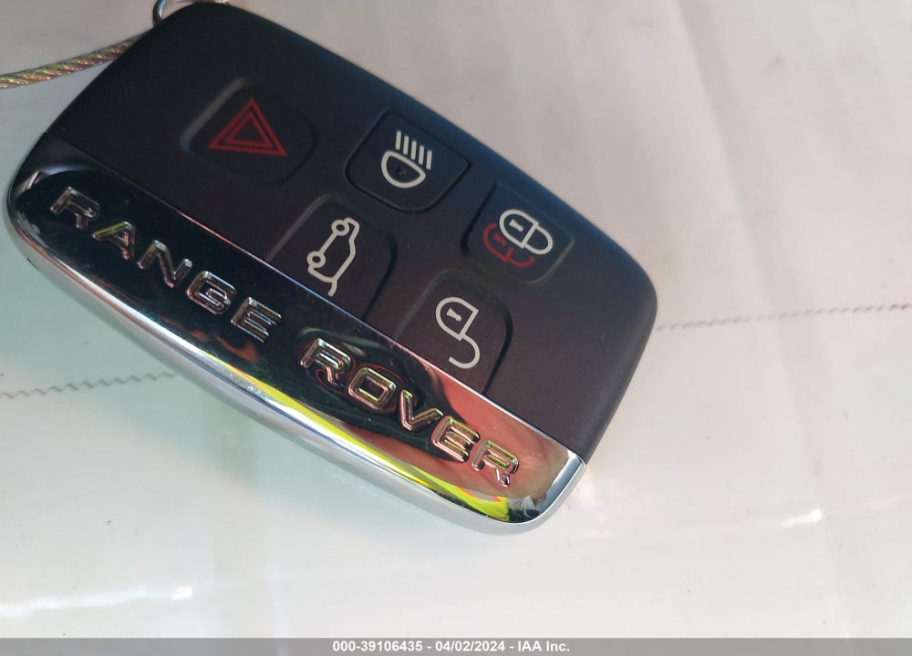 2018 LAND ROVER RANGE ROVER VELAR P250 SE R-DYNAMIC VIN: SALYL2RX1JA747696