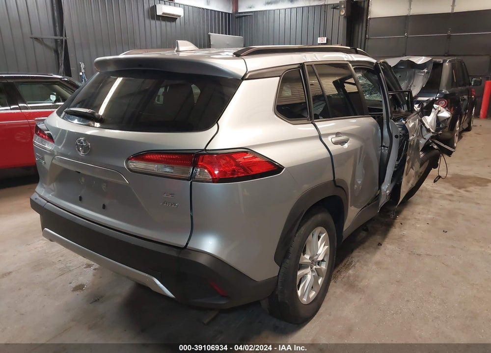 2022 TOYOTA COROLLA CROSS LE VIN: 7MUBAABG3NV043585