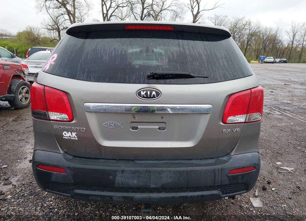 2011 KIA SORENTO EX V6 VIN: 5XYKU4A24BG070893