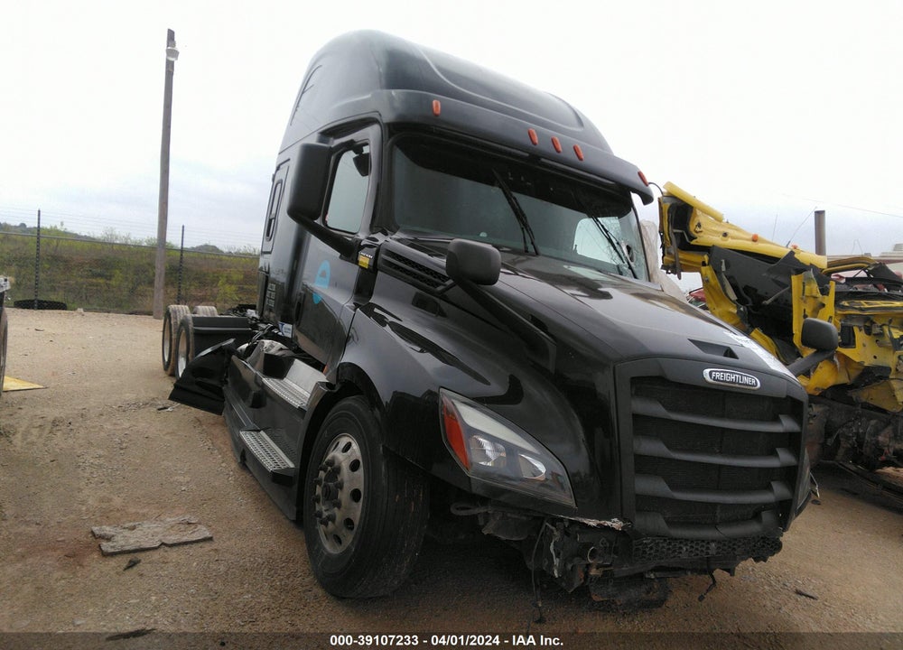 2020 FREIGHTLINER NEW CASCADIA 126 VIN: 1FUJHHDR7LLLW4318