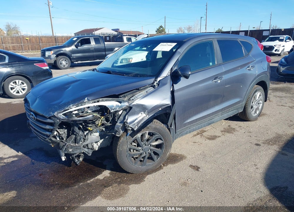 2018 HYUNDAI TUCSON SE VIN: KM8J2CA48JU652811