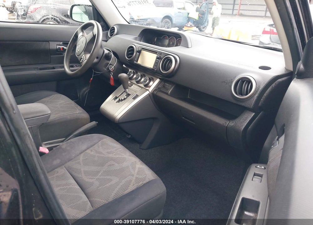 2015 SCION XB VIN: JTLZE4FE8FJ073188