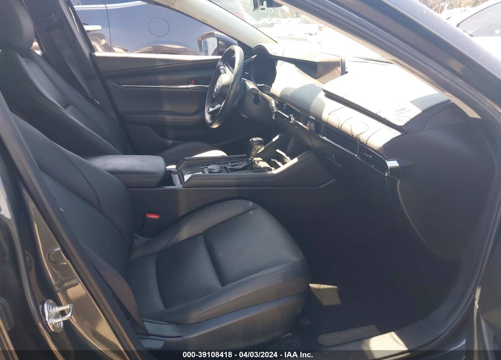 2019 MAZDA 3 PREFERRED PACKAGE VIN: 3MZBPADL7KM106537