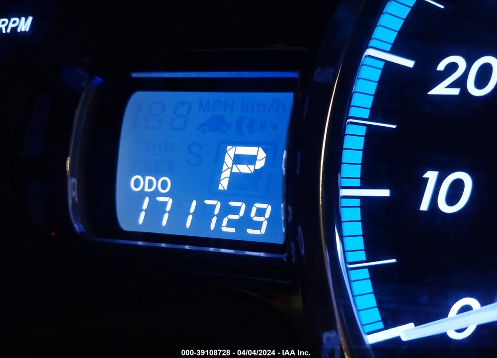 2014 TOYOTA SIENNA XLE V6 8 PASSENGER VIN: 5TDYK3DC7ES474549