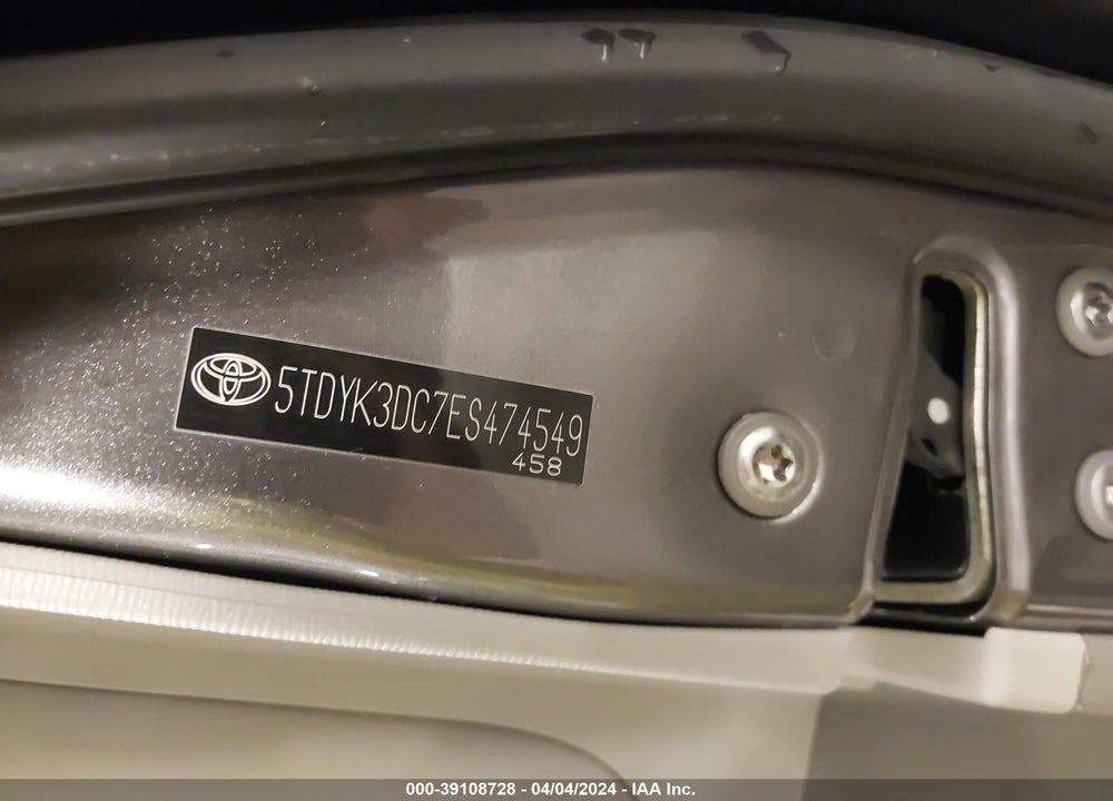 2014 TOYOTA SIENNA XLE V6 8 PASSENGER VIN: 5TDYK3DC7ES474549