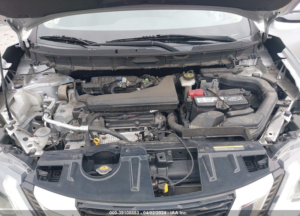 2018 NISSAN ROGUE SV VIN: KNMAT2MV4JP605158