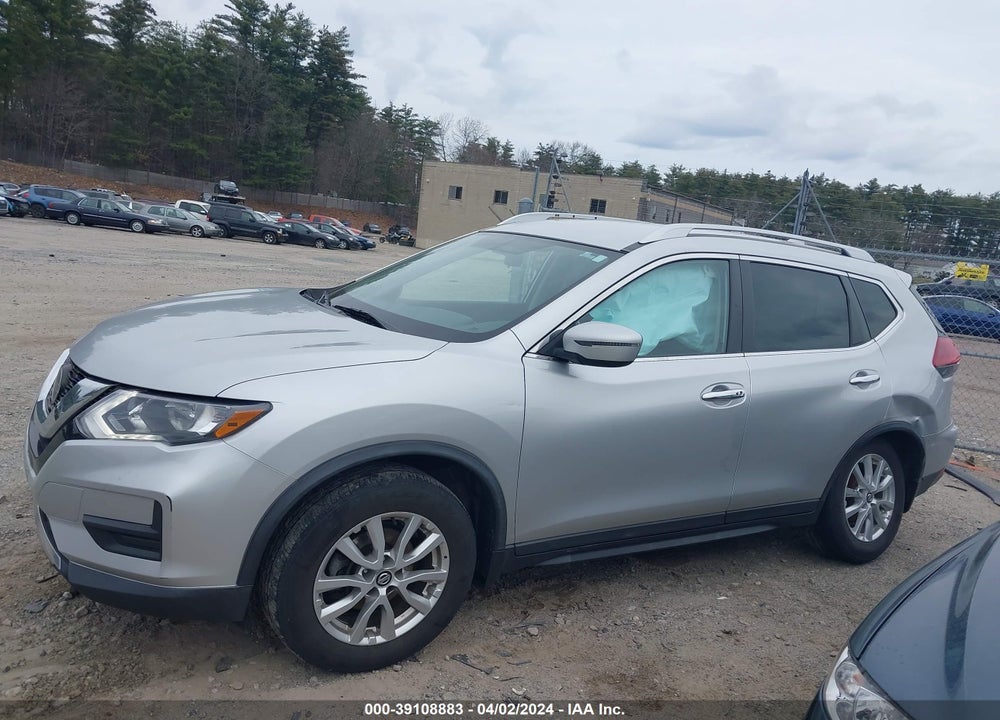 2018 NISSAN ROGUE SV VIN: KNMAT2MV4JP605158