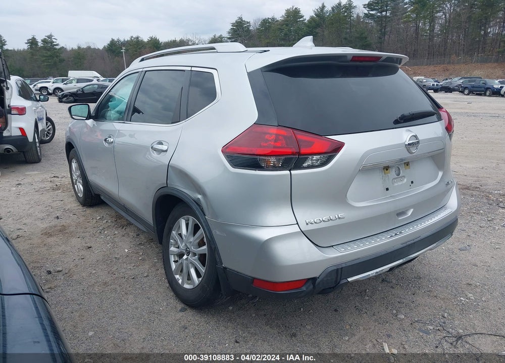 2018 NISSAN ROGUE SV VIN: KNMAT2MV4JP605158