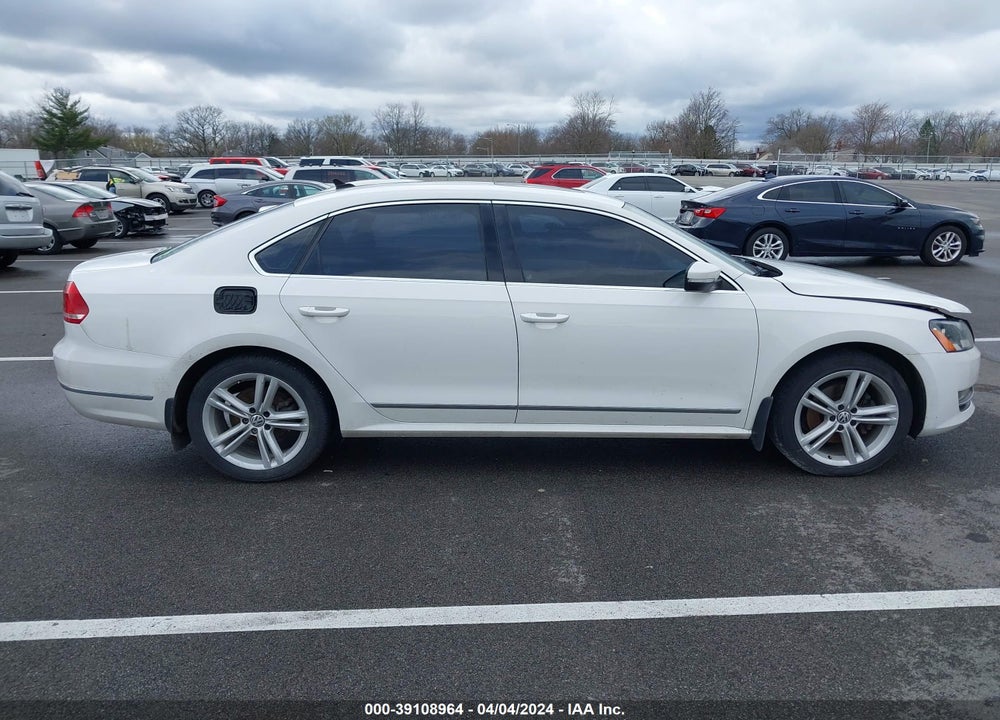 2013 VOLKSWAGEN PASSAT 2.0L TDI SE VIN: 1VWBN7A33DC056754