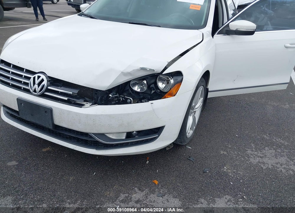 2013 VOLKSWAGEN PASSAT 2.0L TDI SE VIN: 1VWBN7A33DC056754
