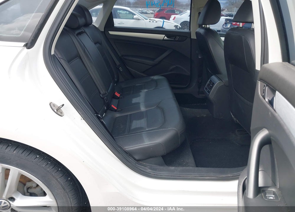 2013 VOLKSWAGEN PASSAT 2.0L TDI SE VIN: 1VWBN7A33DC056754