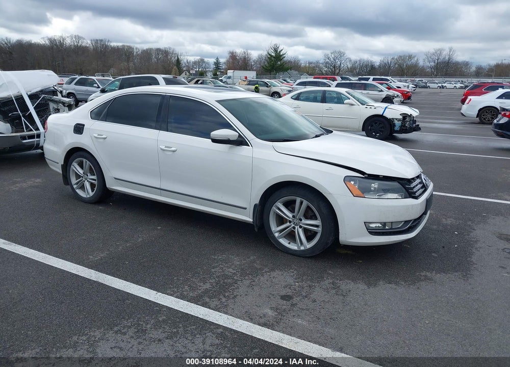 2013 VOLKSWAGEN PASSAT 2.0L TDI SE VIN: 1VWBN7A33DC056754