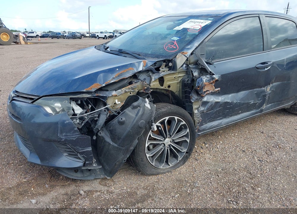 2015 TOYOTA COROLLA LE VIN: 5YFBURHE1FP245972