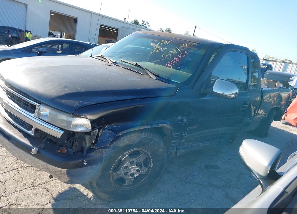 2002 CHEVROLET SILVERADO 1500 LS VIN: 2GCEC19T621274407