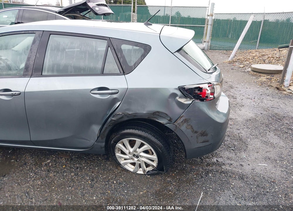 2013 MAZDA 3 I TOURING VIN: JM1BL1L70D1750934