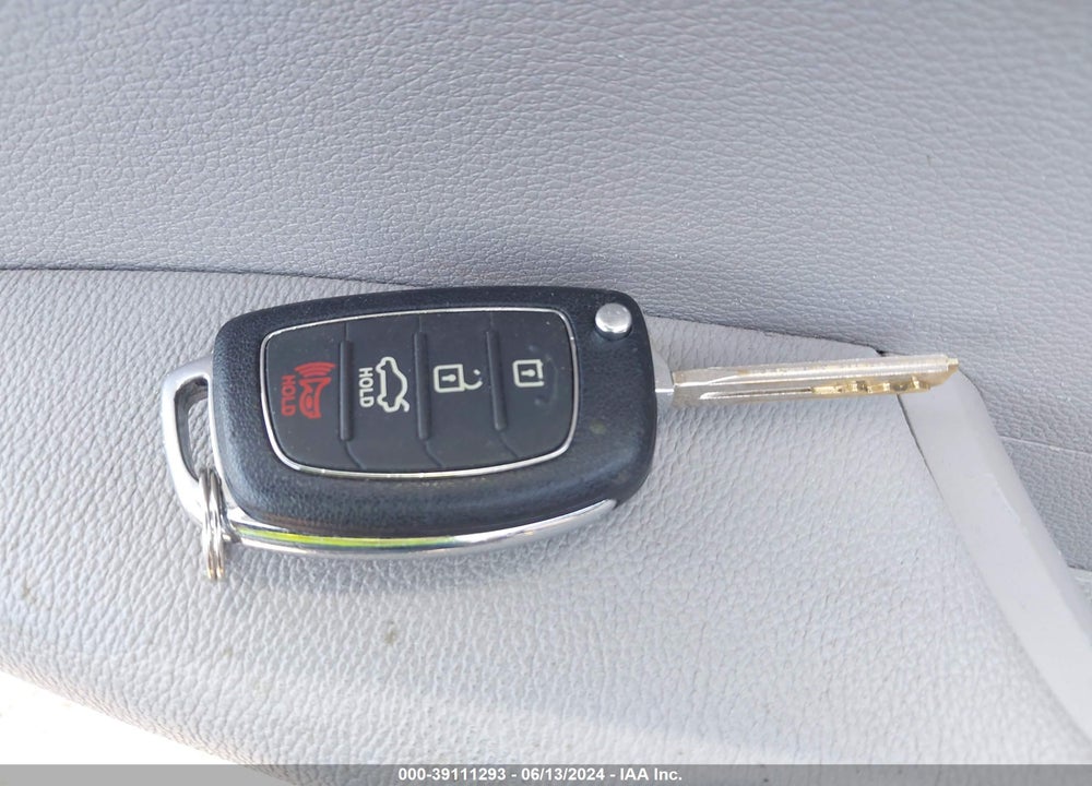 2016 HYUNDAI SONATA SE VIN: 5NPE24AF3GH266359