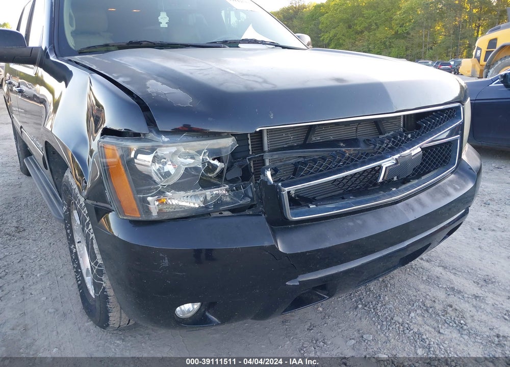 2014 CHEVROLET SUBURBAN 1500 LT VIN: 1GNSCJE00ER214382