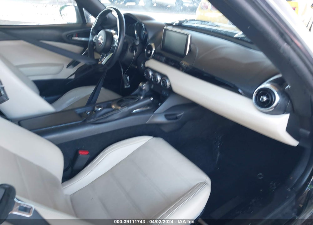 2018 FIAT 124 SPIDER LUSSO RED TOP EDITION VIN: JC1NFAEK5J0138457