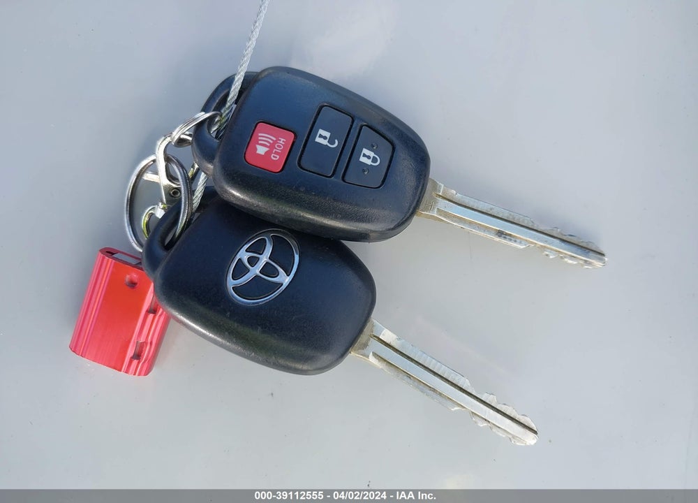 2015 TOYOTA RAV4 LE VIN: JTMZFREV8FJ042773