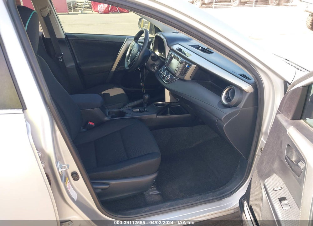 2015 TOYOTA RAV4 LE VIN: JTMZFREV8FJ042773