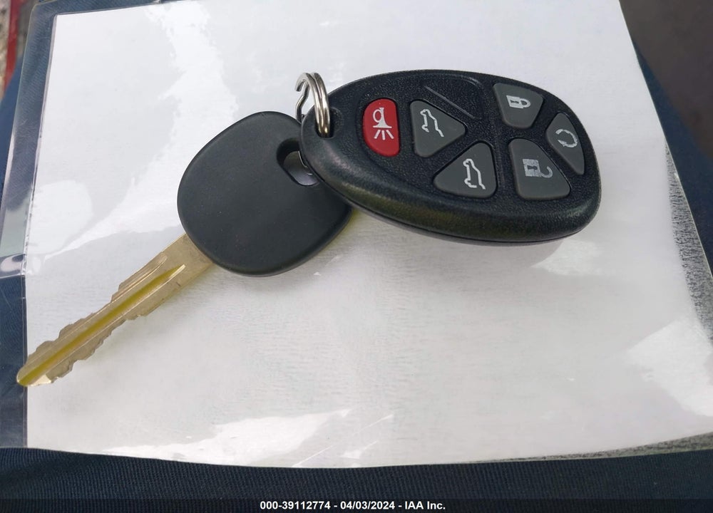 2017 BUICK ENCLAVE CONVENIENCE VIN: 5GAKRAKD0HJ279851