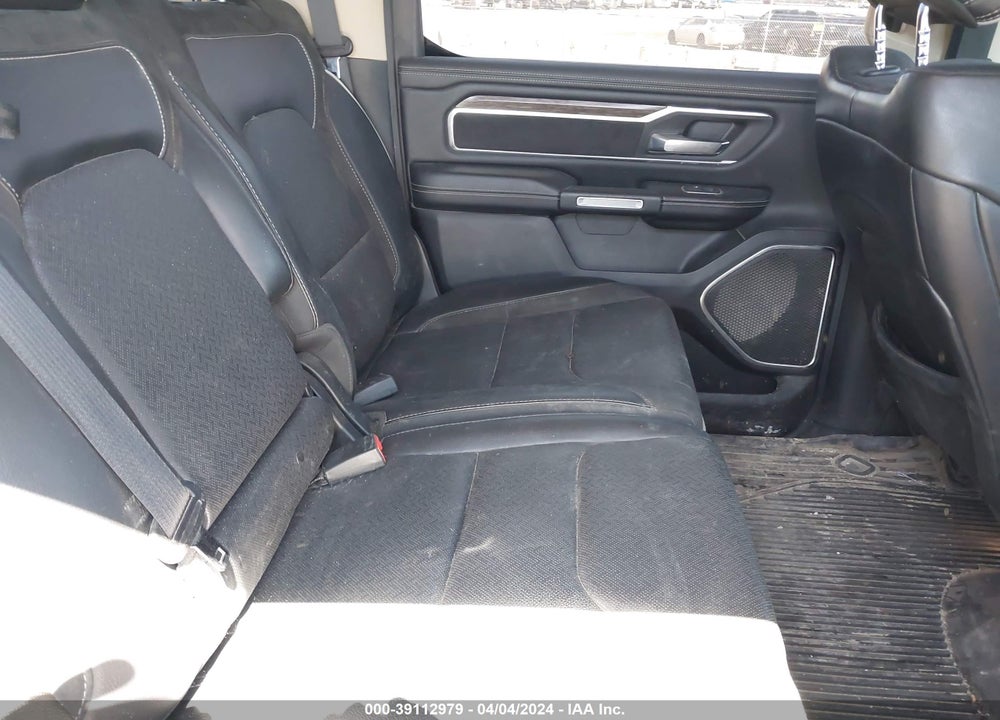 2019 RAM 1500 LAIE  4X4 5'7 BOX VIN: 1C6RRFJG4KN876532