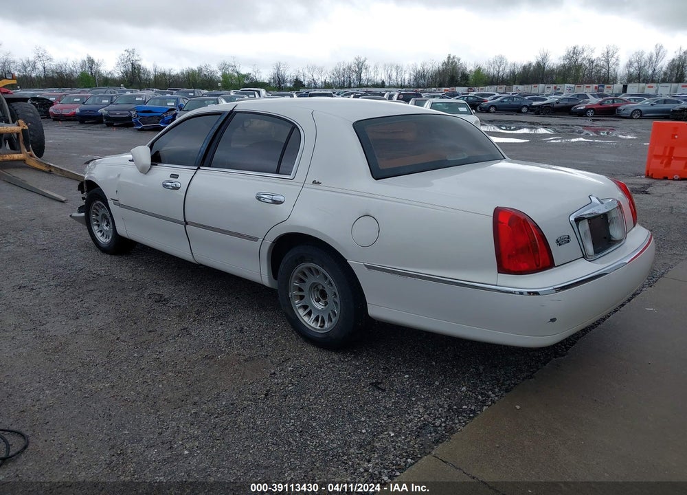 2000 LINCOLN TOWN CAR CARTIER VIN: 1LNHM83W6YY923419