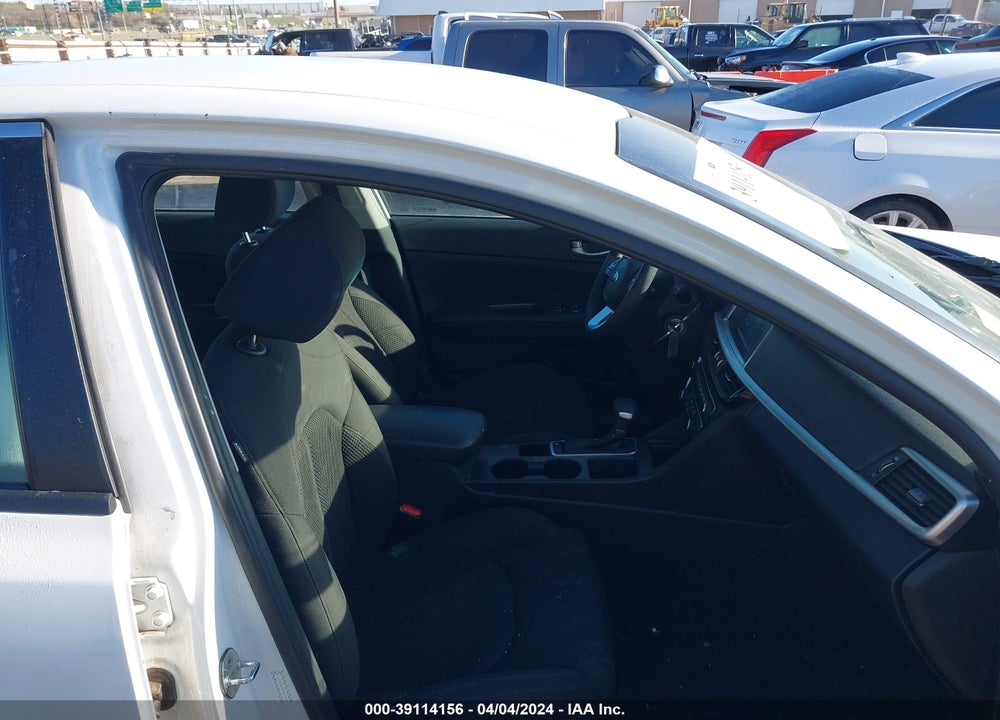 2019 KIA OPTIMA LX VIN: 5XXGT4L30KG374189