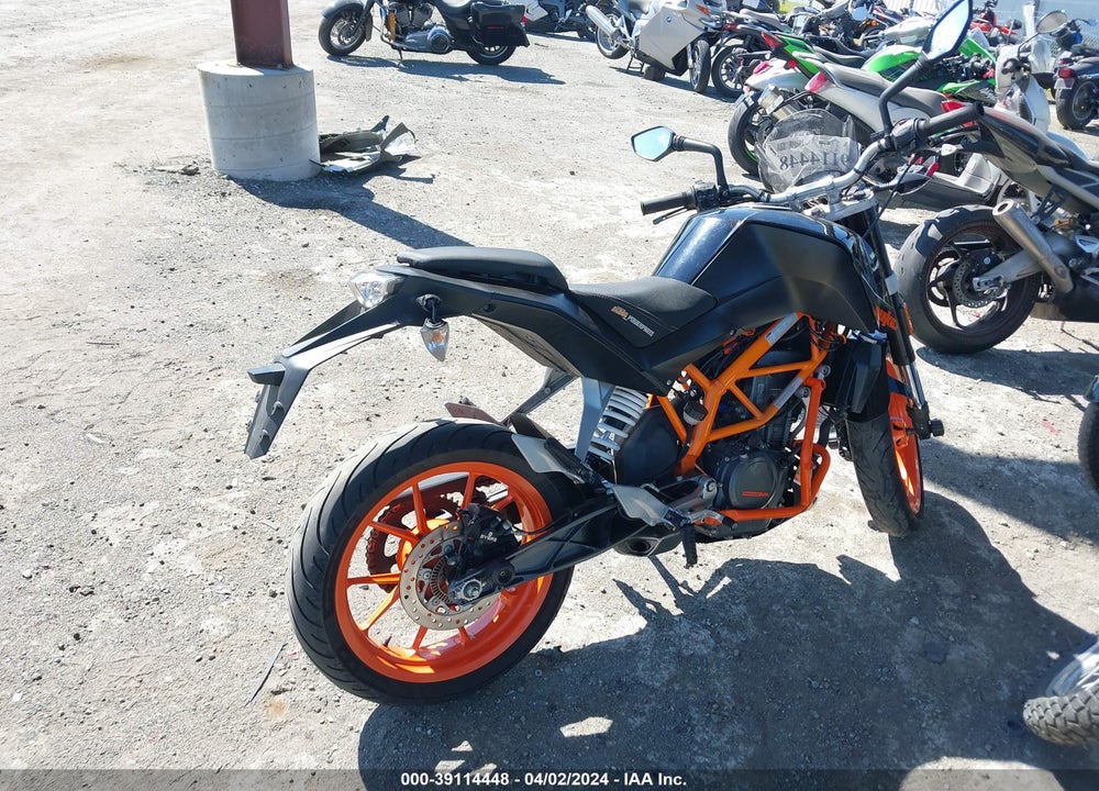 2015 KTM RC 390 VIN: MD2JGJ401FC254401