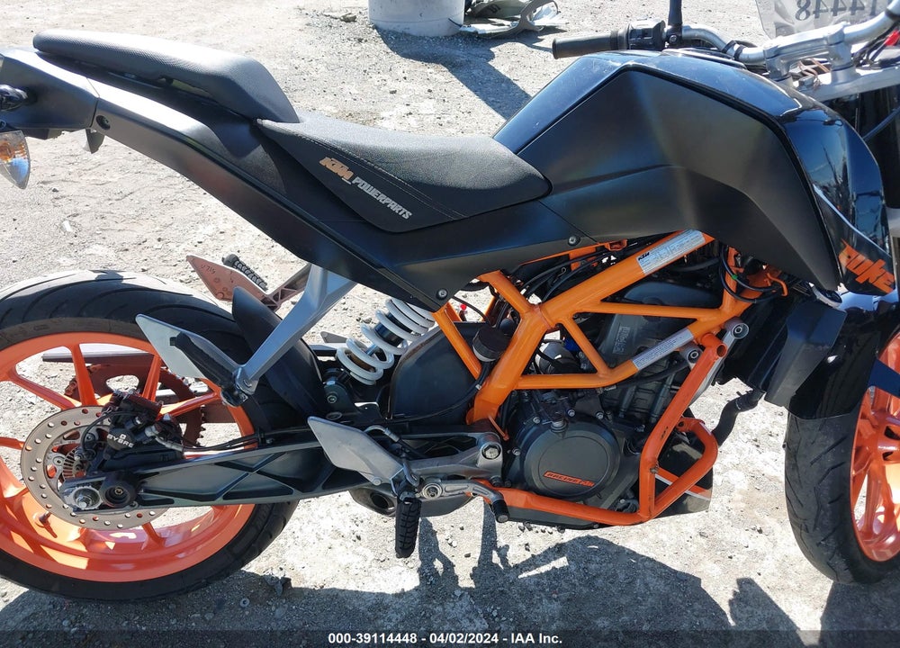 2015 KTM RC 390 VIN: MD2JGJ401FC254401