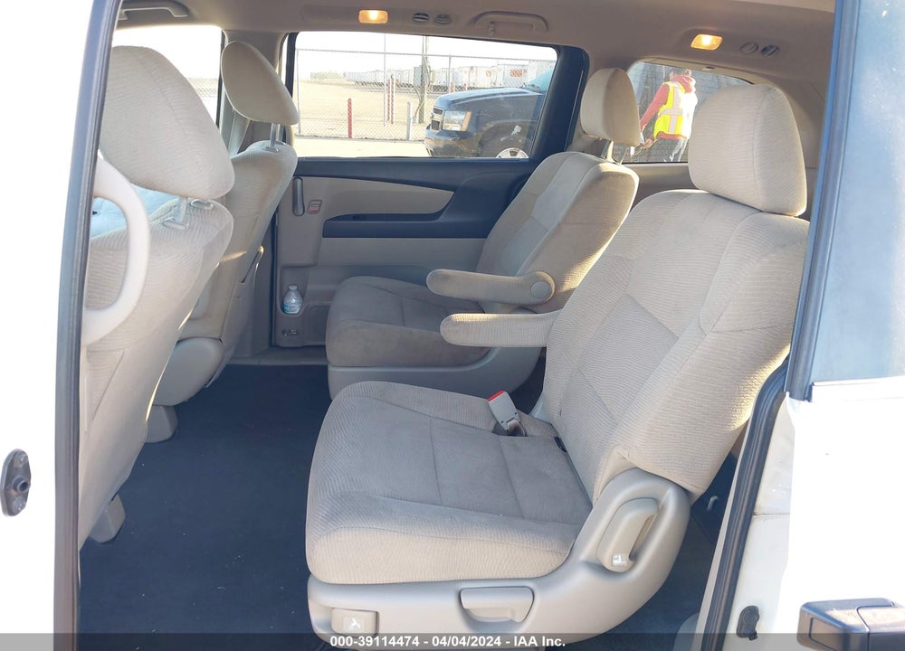2011 HONDA ODYSSEY LX VIN: 5FNRL5H25BB099825