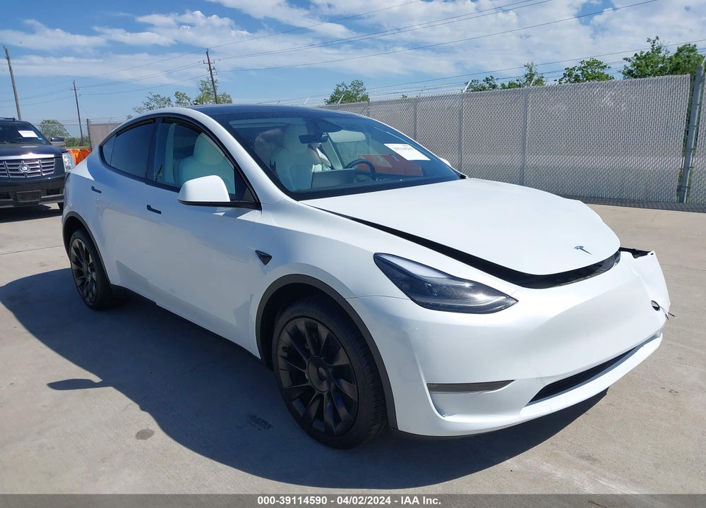 2024 TESLA MODEL Y LONG RANGE DUAL MOTOR ALL-WHEEL DRIVE VIN: 7SAYGDEE2RA257735