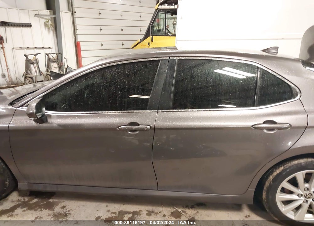2022 TOYOTA CAMRY LE VIN: 4T1R11AK6NU617554