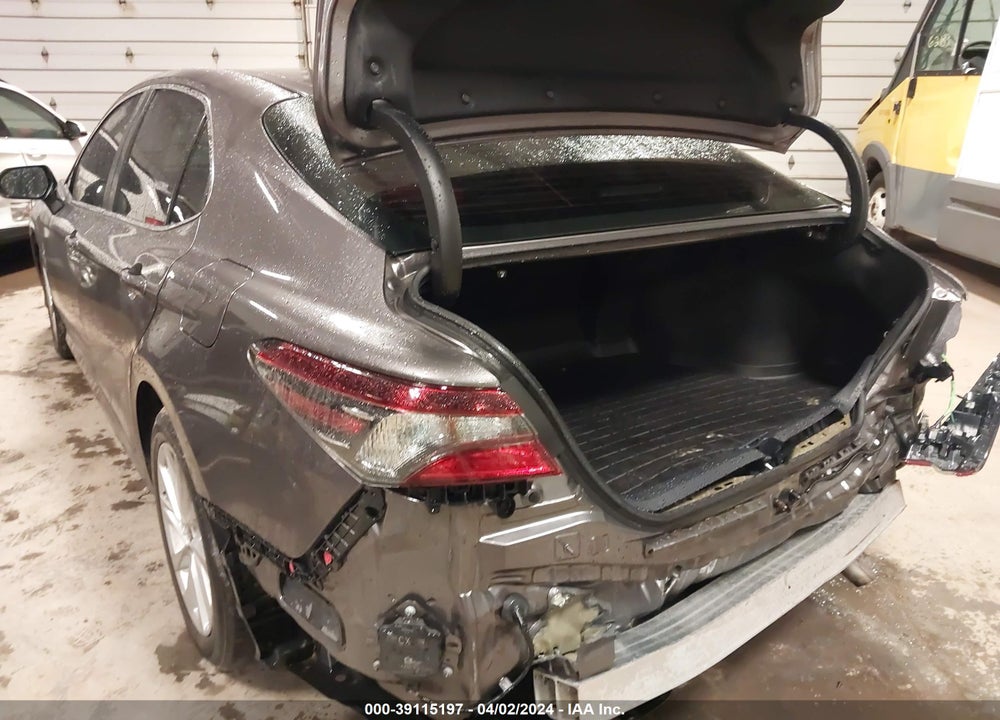 2022 TOYOTA CAMRY LE VIN: 4T1R11AK6NU617554