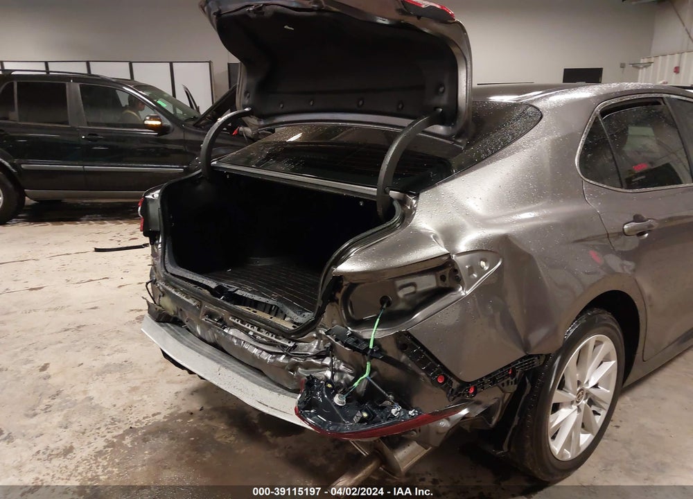 2022 TOYOTA CAMRY LE VIN: 4T1R11AK6NU617554