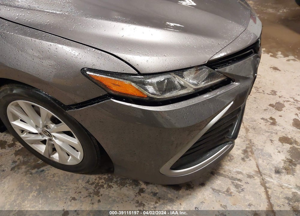 2022 TOYOTA CAMRY LE VIN: 4T1R11AK6NU617554