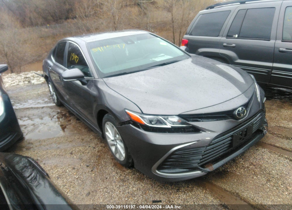 2022 TOYOTA CAMRY LE VIN: 4T1R11AK6NU617554