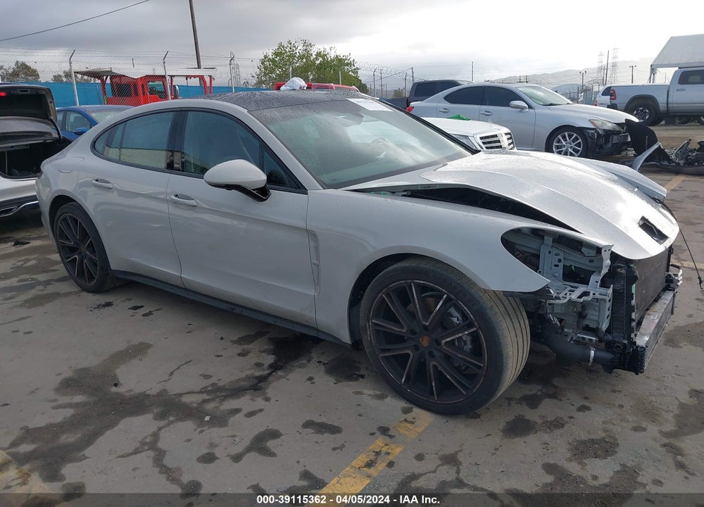 2018 PORSCHE PANAMERA 4 VIN: WP0AA2A71JL116610