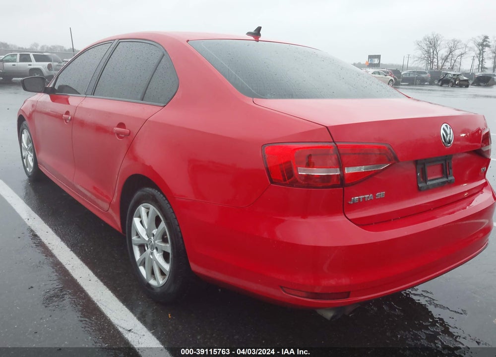 2015 VOLKSWAGEN JETTA 1.8T SE VIN: 3VWD17AJ9FM239614