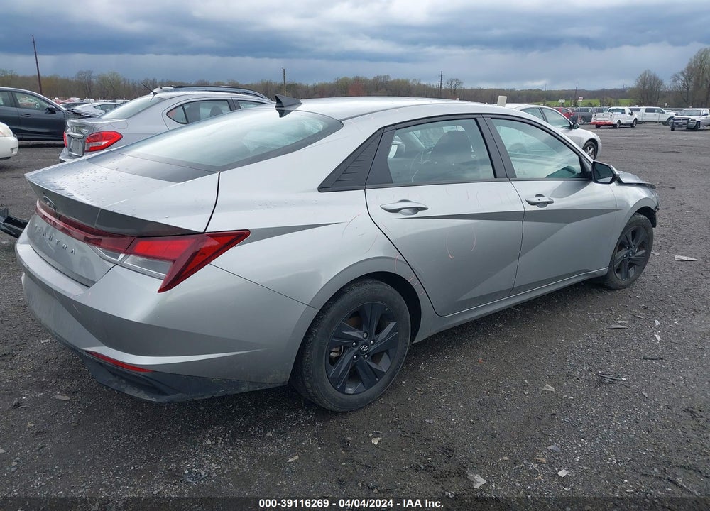 2022 HYUNDAI ELANTRA SEL VIN: 5NPLM4AG7NH071100
