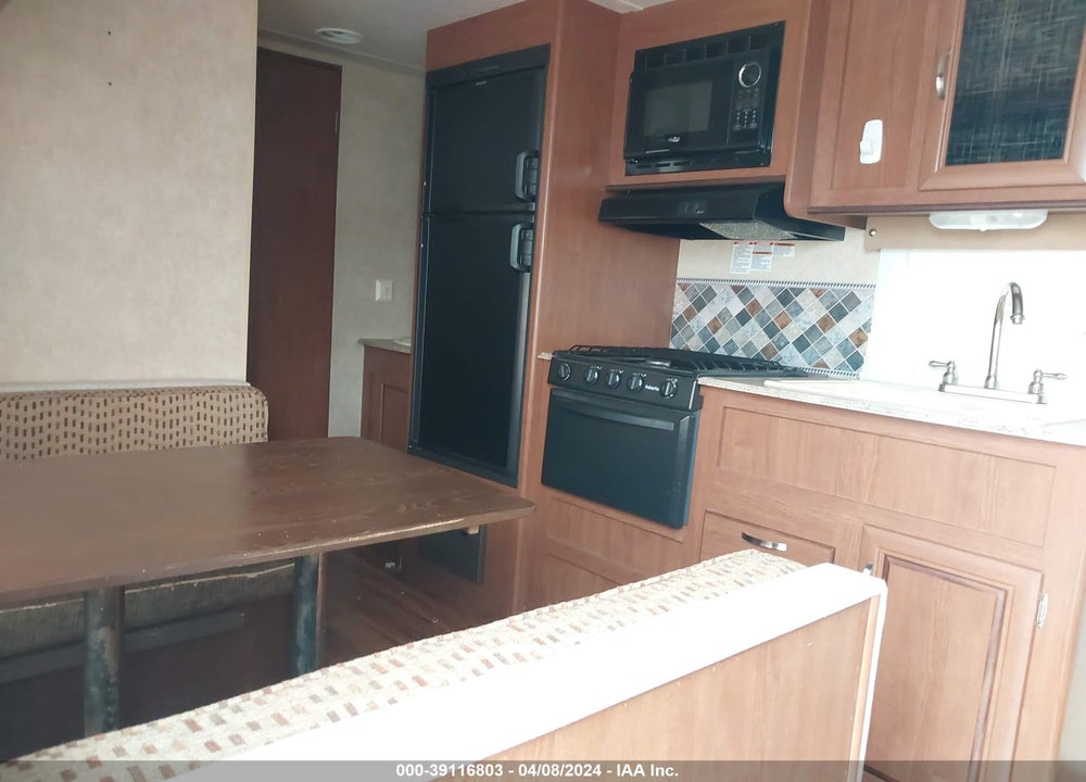 2016 WILDWOOD FOREST RIVER VIN: 4X4TWDB25G7350415