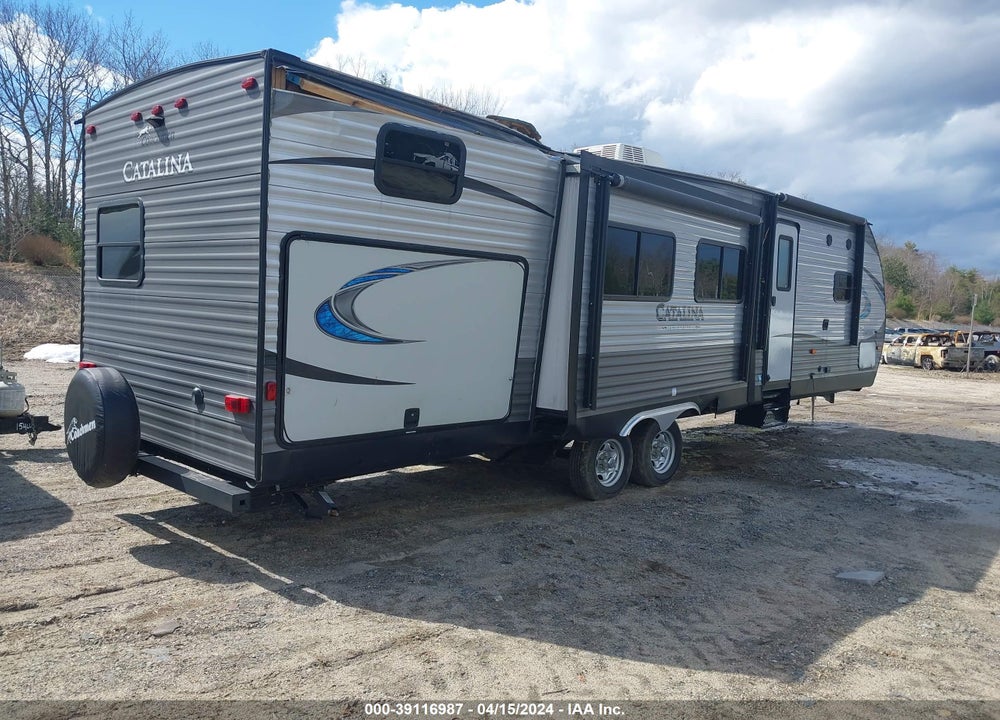 2018 COACHMEN CATALINA LEGACY 313 VIN: 5ZT2CAWB0JX012235