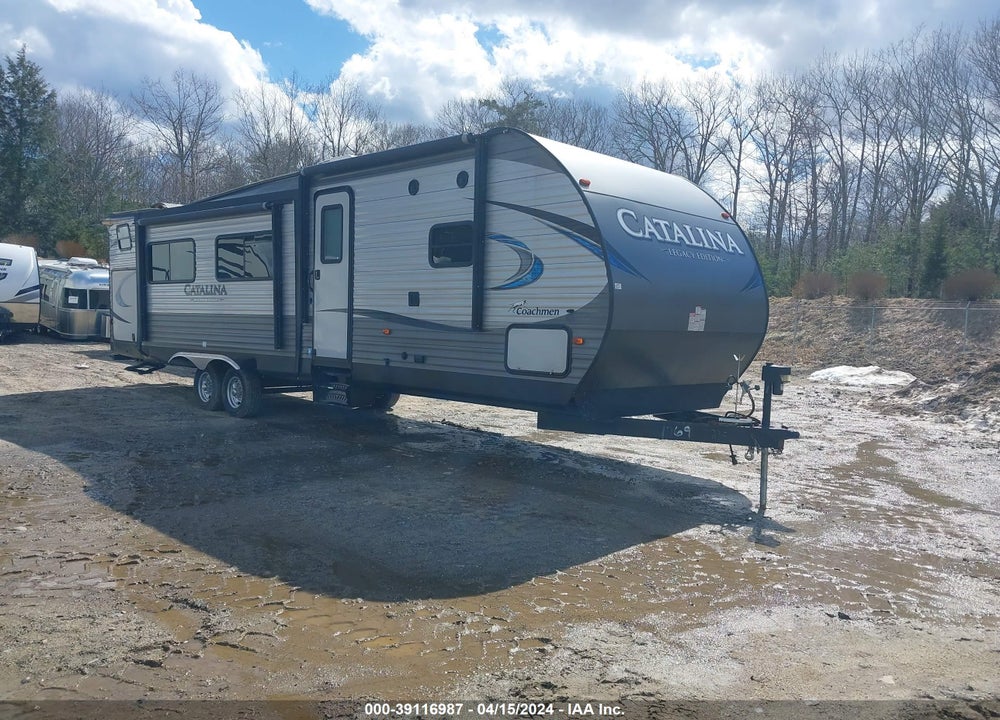 2018 COACHMEN CATALINA LEGACY 313 VIN: 5ZT2CAWB0JX012235