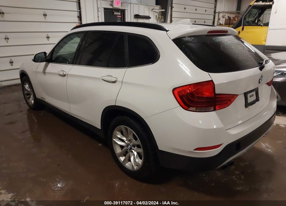 2015 BMW X1 XDRIVE28I VIN: WBAVL1C52FVY33138