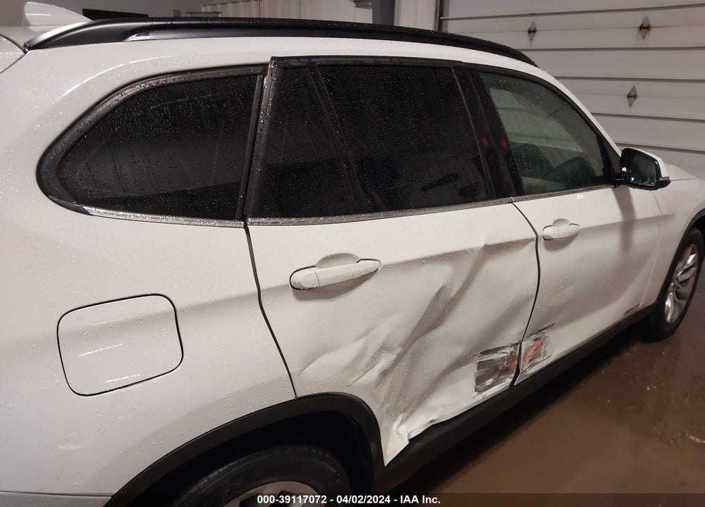 2015 BMW X1 XDRIVE28I VIN: WBAVL1C52FVY33138