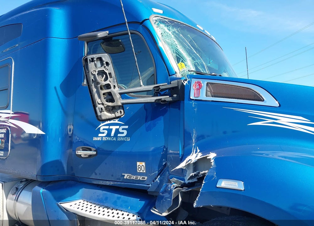 2018 KENWORTH T680 VIN: 1XKYDP9X2JJ186222