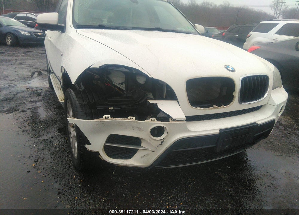 2013 BMW X5 XDRIVE35I/XDRIVE35I PREMIUM/XDRIVE35I SPORT ACTIVITY VIN: 5UXZV4C57D0B22501