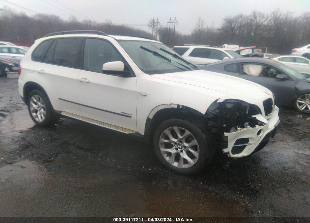 2013 BMW X5 XDRIVE35I/XDRIVE35I PREMIUM/XDRIVE35I SPORT ACTIVITY VIN: 5UXZV4C57D0B22501